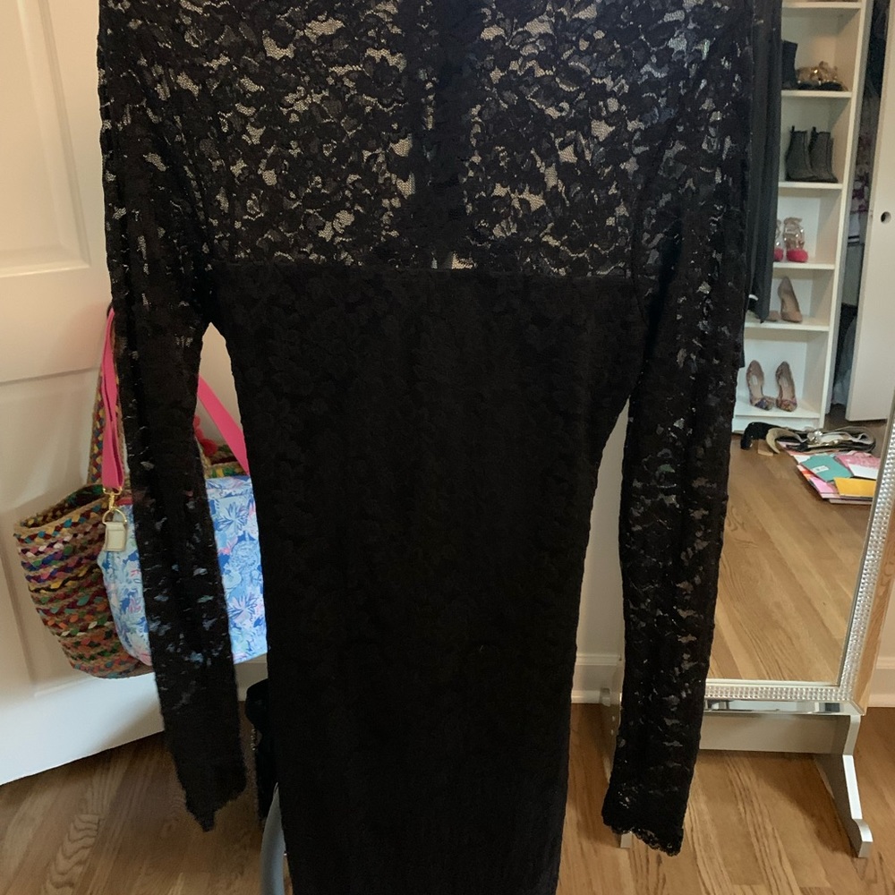 Long sleeve lace open back dress !!!